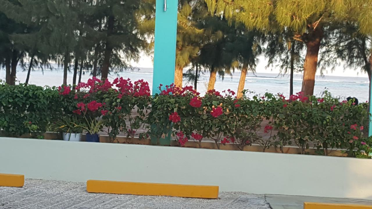 Saipan Beach Hotel מראה חיצוני תמונה
